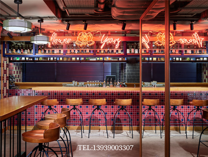 極具香港地域特色的Eaton酒店裝修改造設(shè)計案例