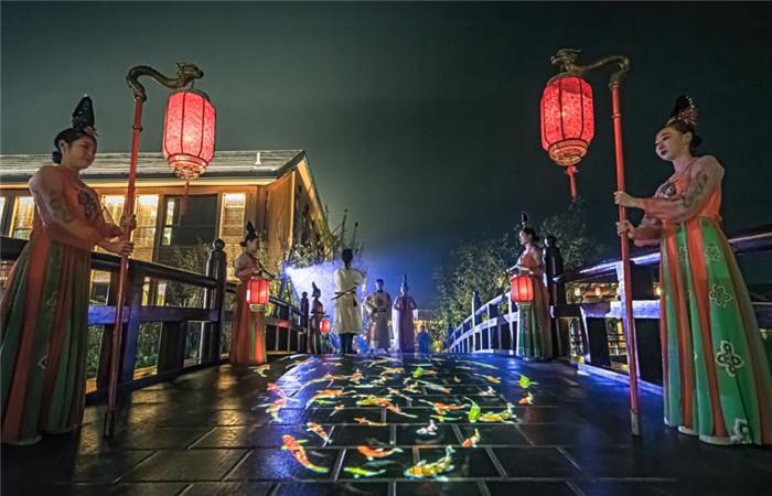 泡湯時(shí)代   國(guó)內(nèi)新開(kāi)溫泉度假酒店設(shè)計(jì)大盤點(diǎn)
