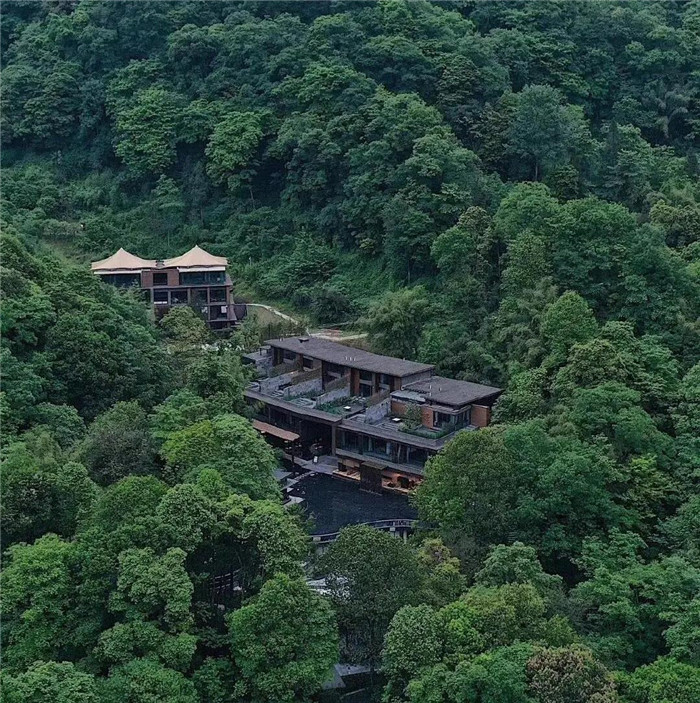 泡湯時(shí)代   國(guó)內(nèi)新開(kāi)溫泉度假酒店設(shè)計(jì)大盤點(diǎn)