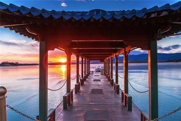 2021疫情下酒店如何延續(xù)經(jīng)營(yíng)和未來的發(fā)展趨勢(shì)