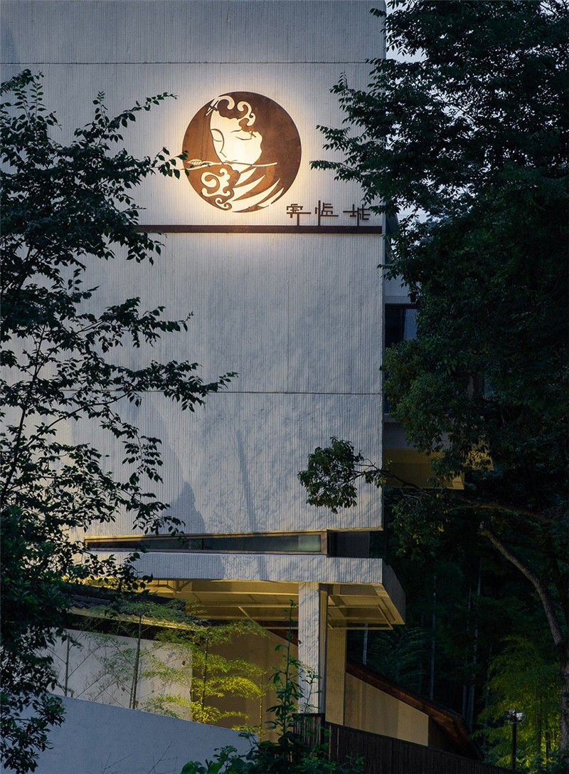 農(nóng)村民居改造民宿設(shè)計案例：賓臨城民宿外立面設(shè)計