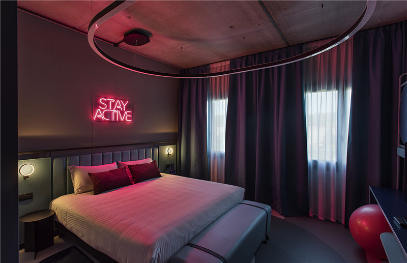 時(shí)尚工業(yè)風(fēng)STAY HOTEL精品商務(wù)酒店改造設(shè)計(jì)說明